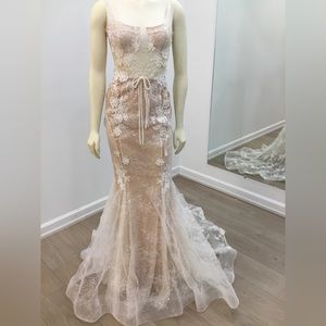 BERTA PRIVEE SAMPLE SALE!! 21-P110 Wedding Gown